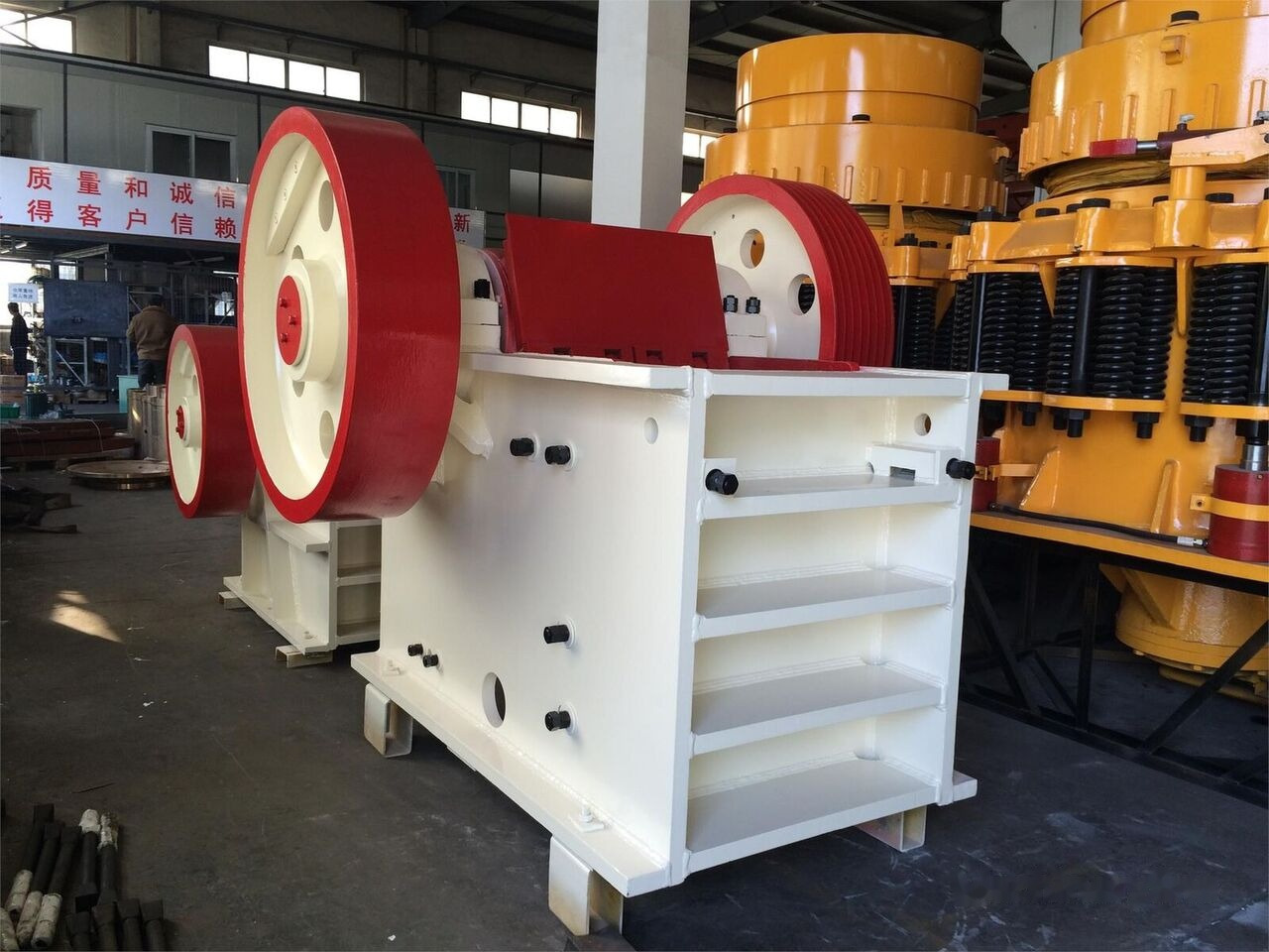 Kinglink PE500x750 Riverstone Jaw Crusher | 2030 - Žokļu drupinātājs: foto 3 Kinglink PE500x750 Riverstone Jaw Crusher | 2030 - Žokļu drupinātājs: foto 3