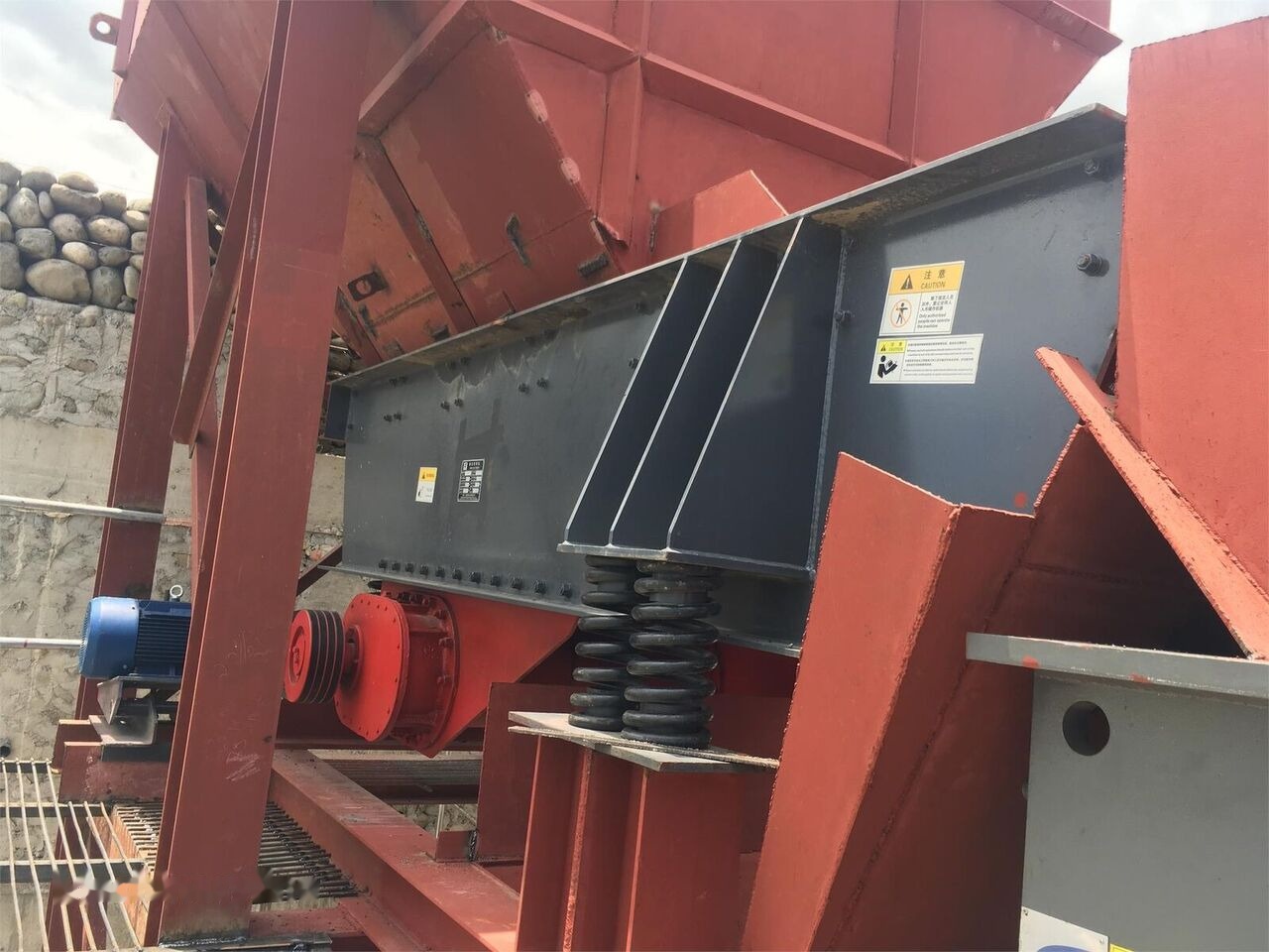 Kinglink ZSW380X96 RiverStone Aggregate vibrating grizzly feeder - Kalnrūpniecības mašīna: foto 3 Kinglink ZSW380X96 RiverStone Aggregate vibrating grizzly feeder - Kalnrūpniecības mašīna: foto 3