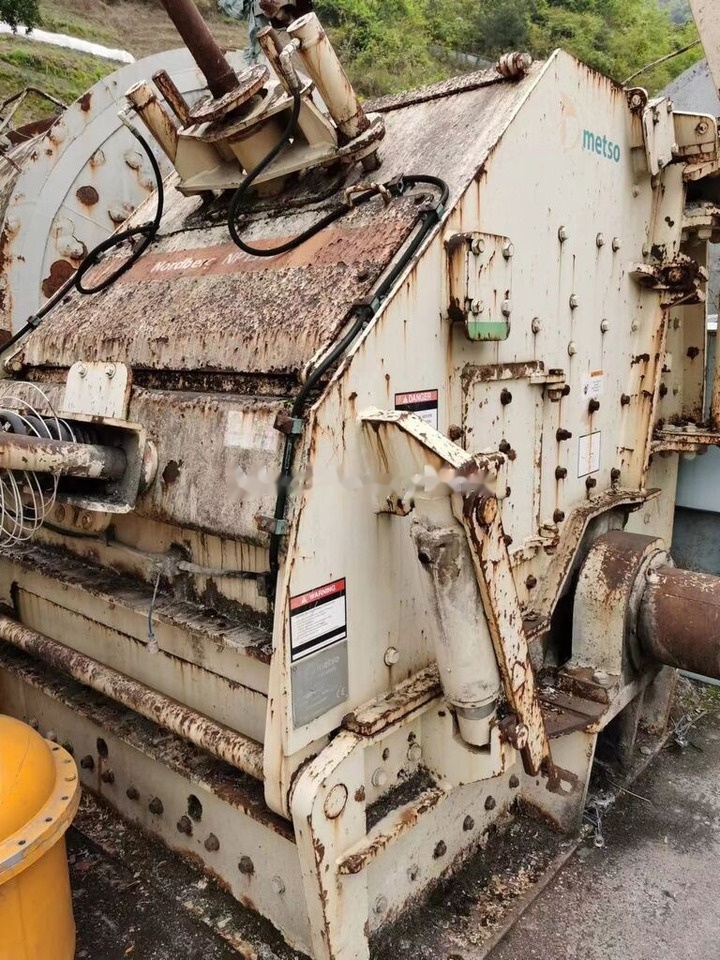 Metso NORDBERG NP1313 / NP1315 / NP1620 - Trieciena drupinātājs: foto 1 Metso NORDBERG NP1313 / NP1315 / NP1620 - Trieciena drupinātājs: foto 1