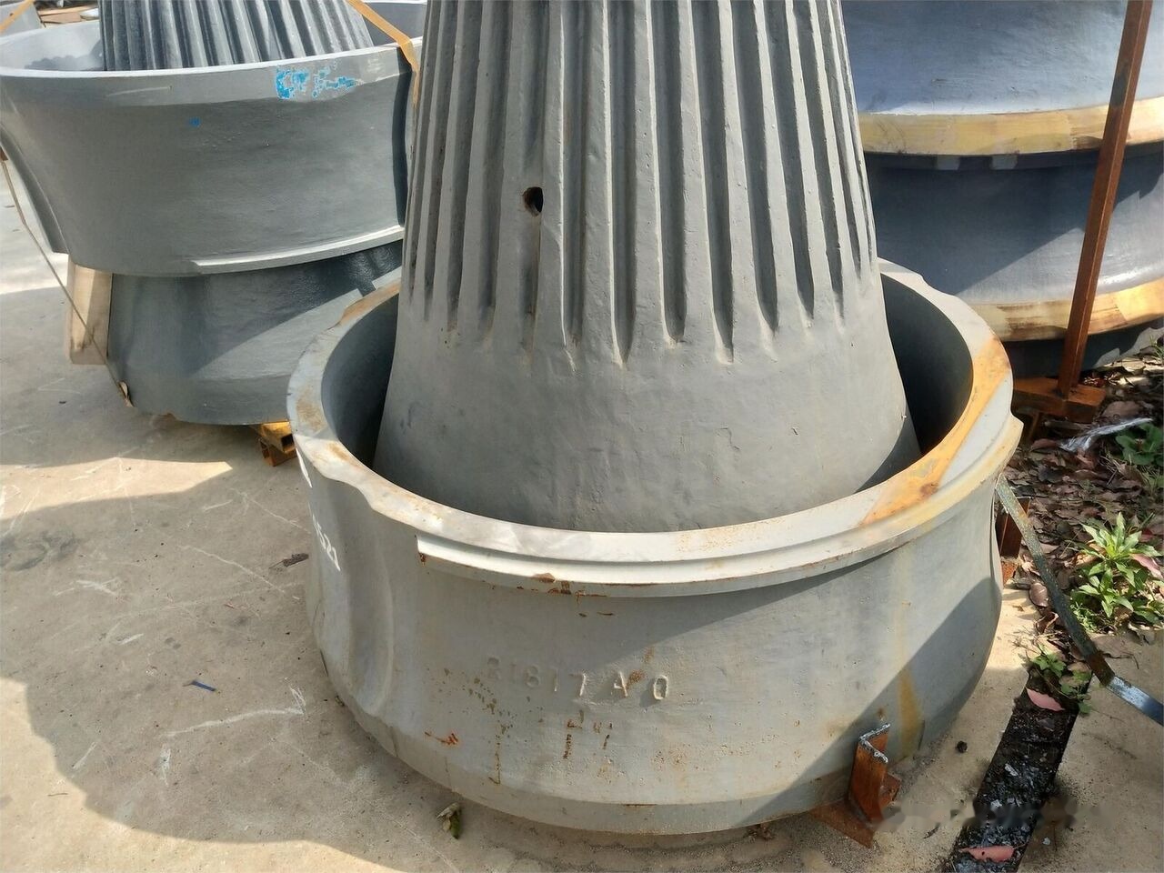 BOWL/CONCAVE/MANTLE/SPARE PARTS KINGLINK for Sandvik crushing plant - Rezerves daļa: foto 2 BOWL/CONCAVE/MANTLE/SPARE PARTS KINGLINK for Sandvik crushing plant - Rezerves daļa: foto 2