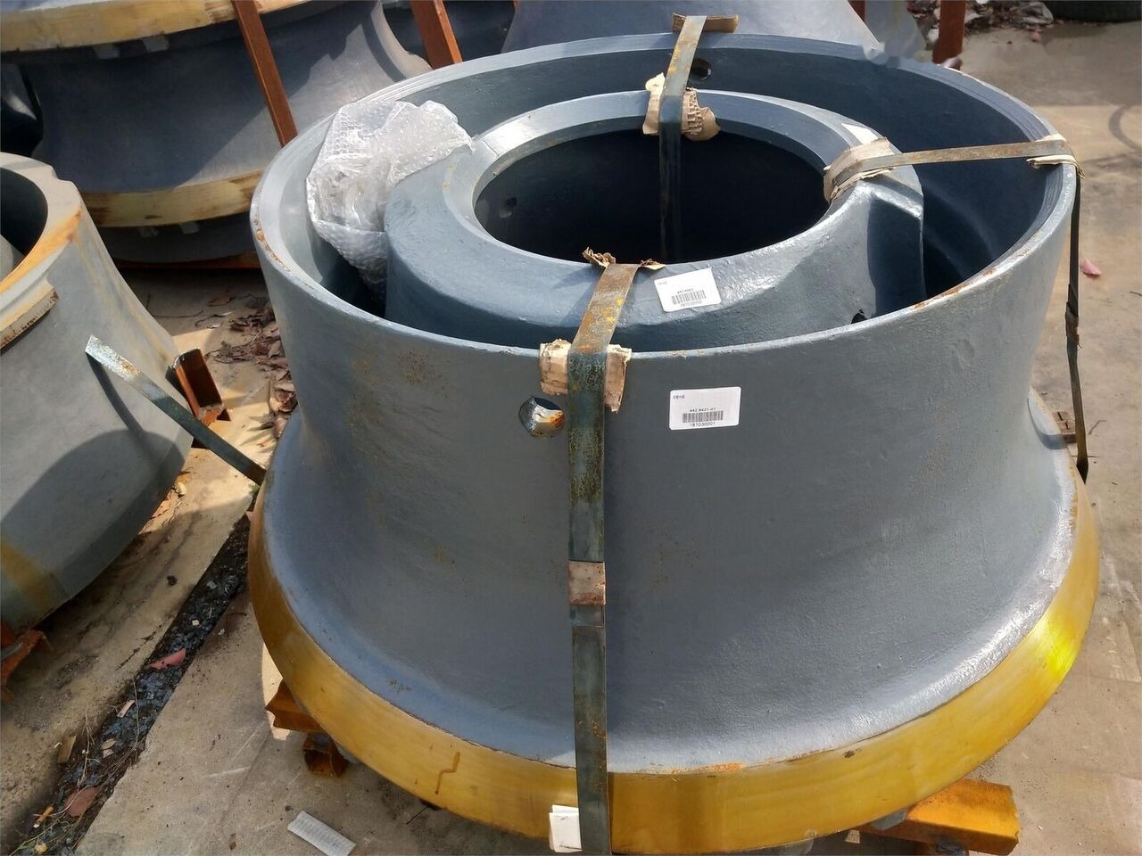 BOWL/CONCAVE/MANTLE/SPARE PARTS KINGLINK for Sandvik crushing plant - Rezerves daļa: foto 4 BOWL/CONCAVE/MANTLE/SPARE PARTS KINGLINK for Sandvik crushing plant - Rezerves daļa: foto 4