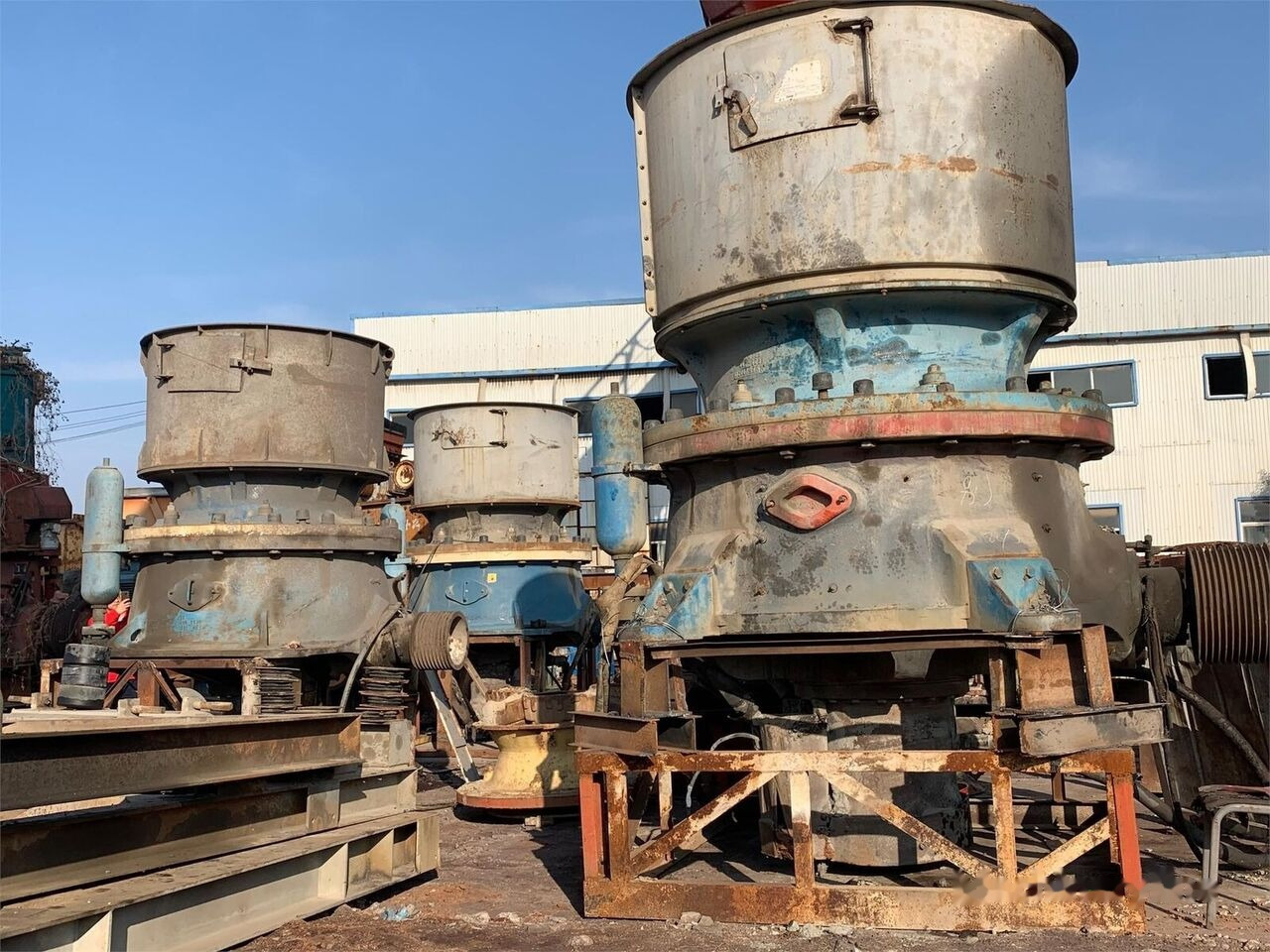 Sandvik CH660 Cone Crusher - Konusveida drupinātājs: foto 1 Sandvik CH660 Cone Crusher - Konusveida drupinātājs: foto 1