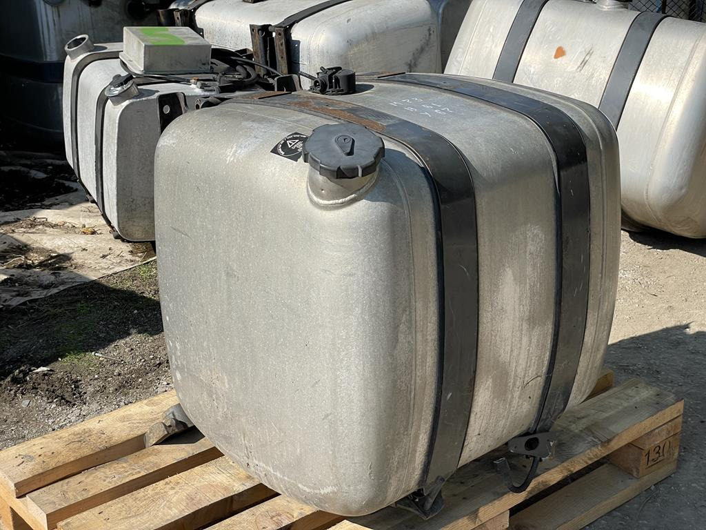 ALUMINUM 290 L - Degvielas tvertne - Kravas automašīna: foto 2 ALUMINUM 290 L - Degvielas tvertne - Kravas automašīna: foto 2