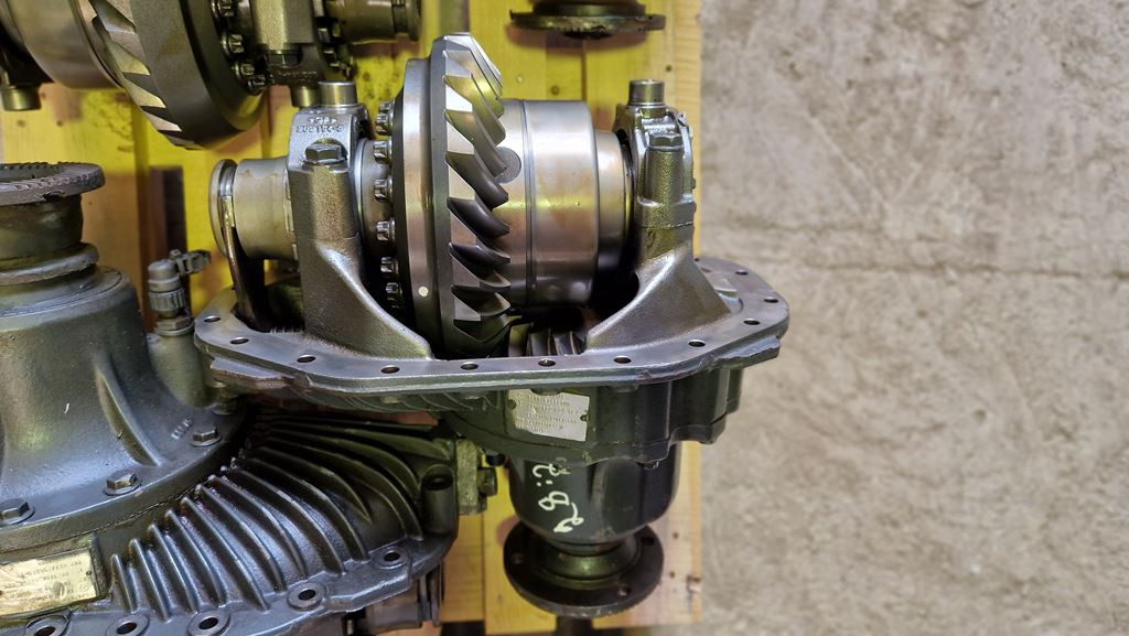 MAN TGA - TGX 21:28 - 81.35010.6198 - Diferenciālis - Kravas automašīna: foto 2 MAN TGA - TGX 21:28 - 81.35010.6198 - Diferenciālis - Kravas automašīna: foto 2