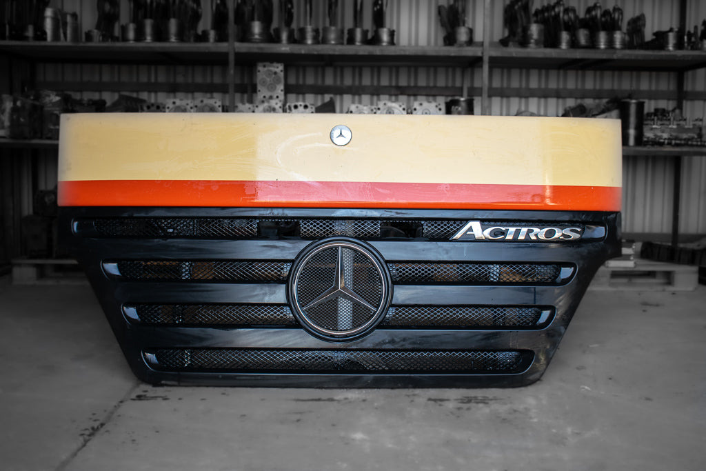 MERCEDES-BENZ ACTROS MEGA SPACE MP II - Motora pārsegs - Kravas automašīna: foto 1 MERCEDES-BENZ ACTROS MEGA SPACE MP II - Motora pārsegs - Kravas automašīna: foto 1