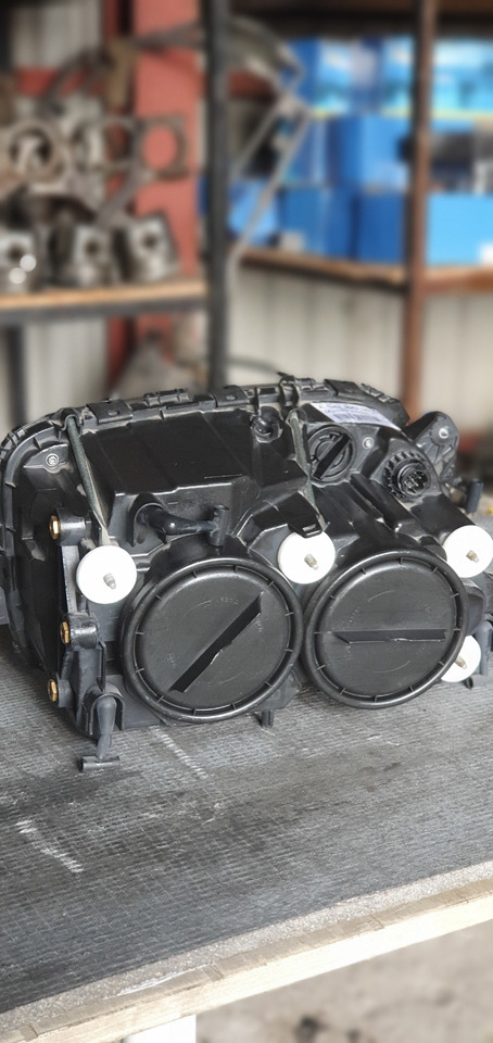 MERCEDES-BENZ ACTROS MP III - DRIVER - Tuvās gaismas - Kravas automašīna: foto 3 MERCEDES-BENZ ACTROS MP III - DRIVER - Tuvās gaismas - Kravas automašīna: foto 3