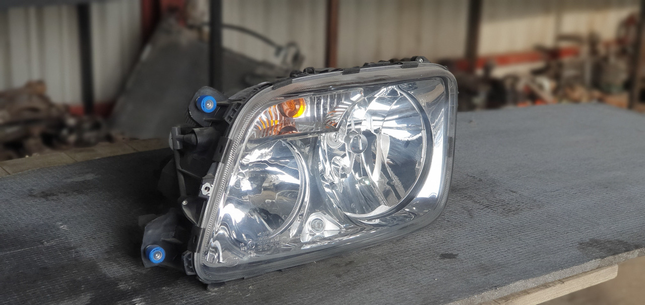 MERCEDES-BENZ ACTROS MP III - DRIVER - Tuvās gaismas - Kravas automašīna: foto 2 MERCEDES-BENZ ACTROS MP III - DRIVER - Tuvās gaismas - Kravas automašīna: foto 2