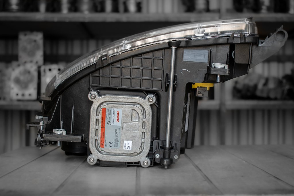 MERCEDES-BENZ ACTROS MP IV EURO VI XENON HEADLIGHT - FRONT - PASSENGER - Tuvās gaismas - Kravas automašīna: foto 4 MERCEDES-BENZ ACTROS MP IV EURO VI XENON HEADLIGHT - FRONT - PASSENGER - Tuvās gaismas - Kravas automašīna: foto 4