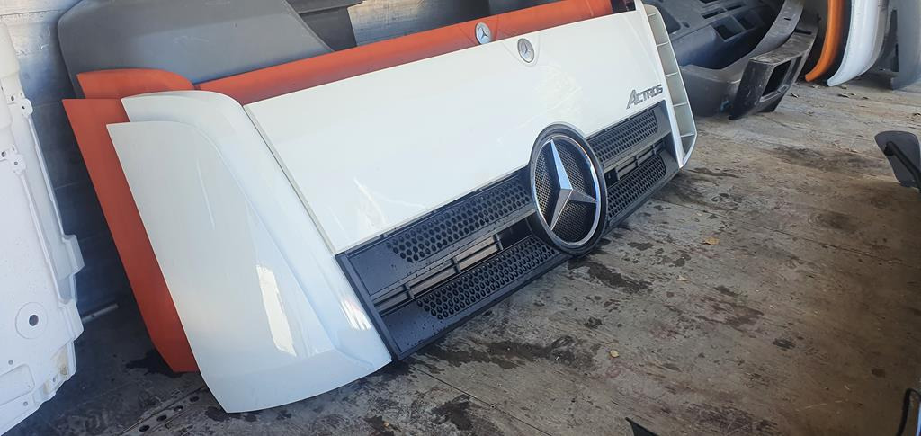 MERCEDES-BENZ ACTROS MP4 - Motora pārsegs - Kravas automašīna: foto 3 MERCEDES-BENZ ACTROS MP4 - Motora pārsegs - Kravas automašīna: foto 3