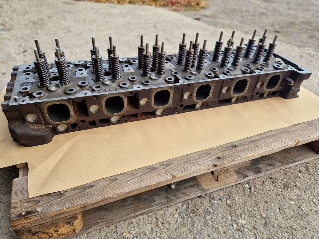 MERCEDES-BENZ ACTROS MP4 OM 471 - Motora galva - Kravas automašīna: foto 5 MERCEDES-BENZ ACTROS MP4 OM 471 - Motora galva - Kravas automašīna: foto 5