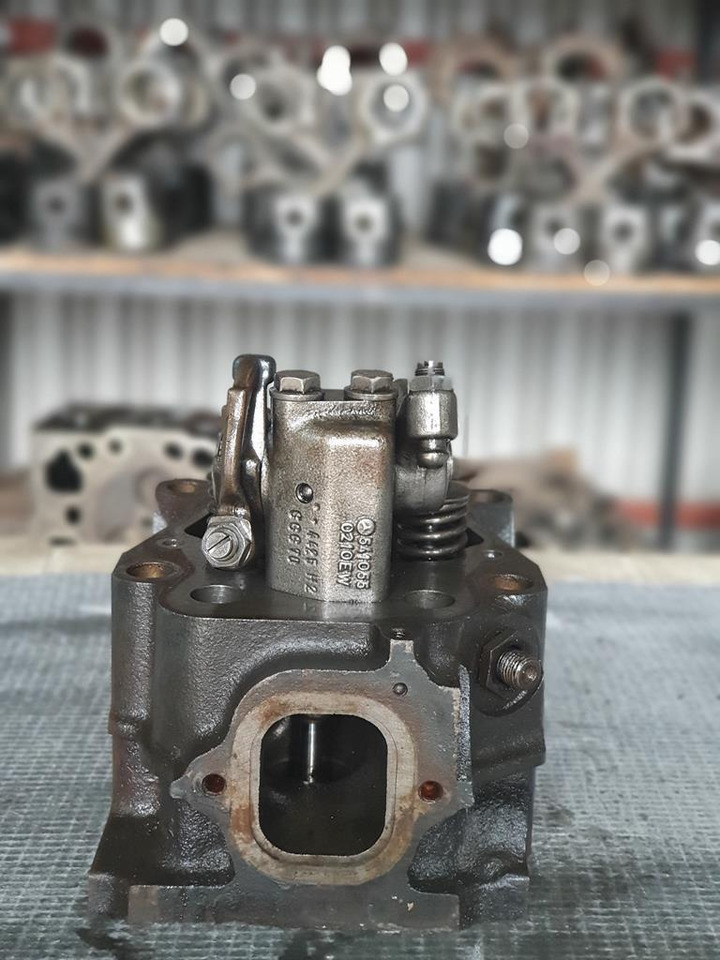 MERCEDES-BENZ ACTROS OM 541 EURO III - Motora galva - Kravas automašīna: foto 2 MERCEDES-BENZ ACTROS OM 541 EURO III - Motora galva - Kravas automašīna: foto 2