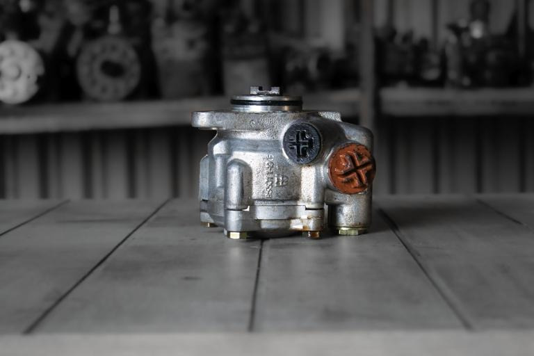 MERCEDES-BENZ ATEGO - 120 BAR - Stūres pastiprinātāja sūknis - Kravas automašīna: foto 2 MERCEDES-BENZ ATEGO - 120 BAR - Stūres pastiprinātāja sūknis - Kravas automašīna: foto 2