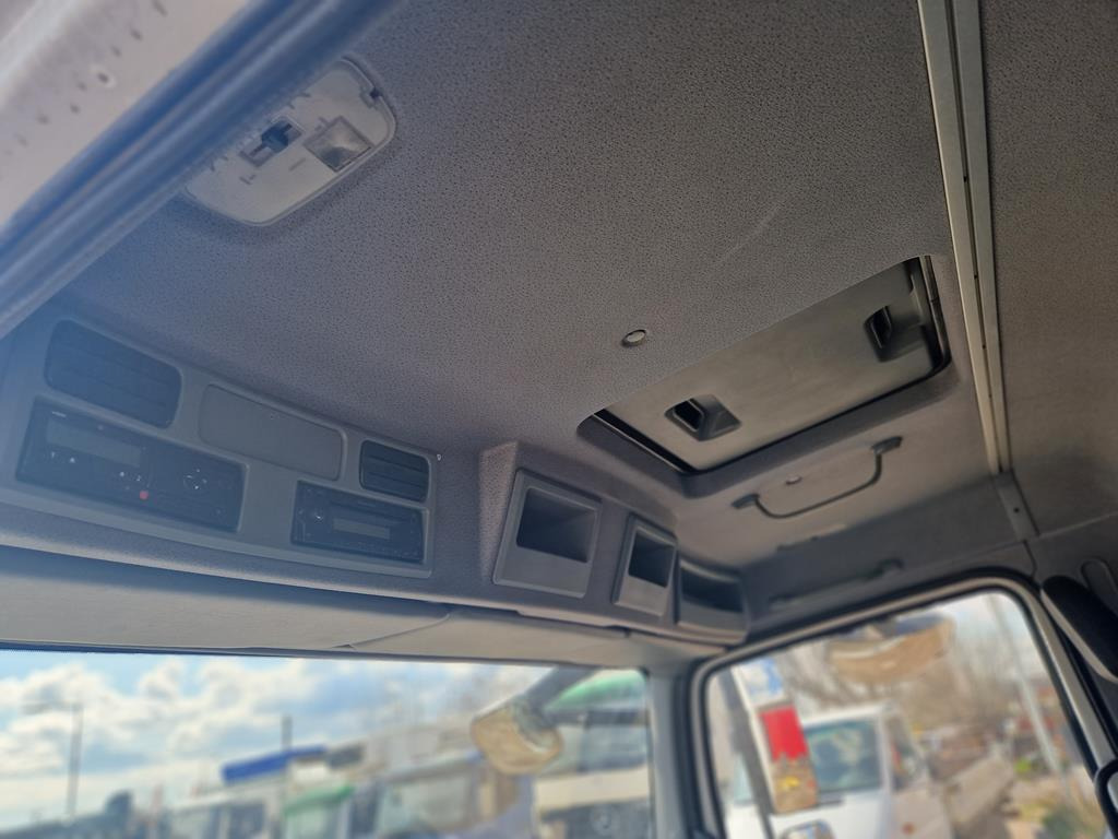 MERCEDES-BENZ ATEGO 816 - Kravas automašīna ar tentu: foto 4 MERCEDES-BENZ ATEGO 816 - Kravas automašīna ar tentu: foto 4