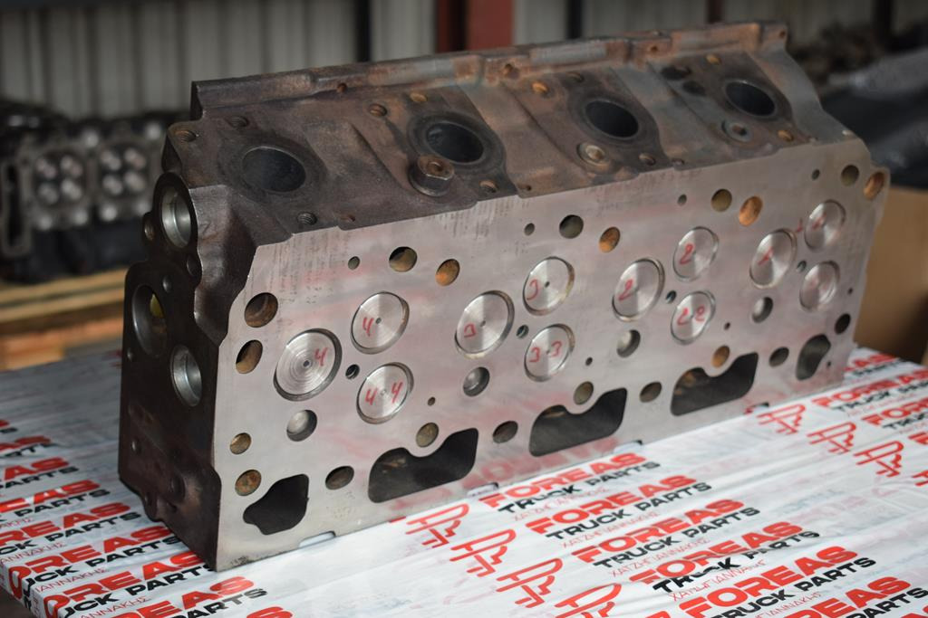 MERCEDES-BENZ ATEGO 904 WITH VALVE BRAKE - Motora galva - Kravas automašīna: foto 2 MERCEDES-BENZ ATEGO 904 WITH VALVE BRAKE - Motora galva - Kravas automašīna: foto 2