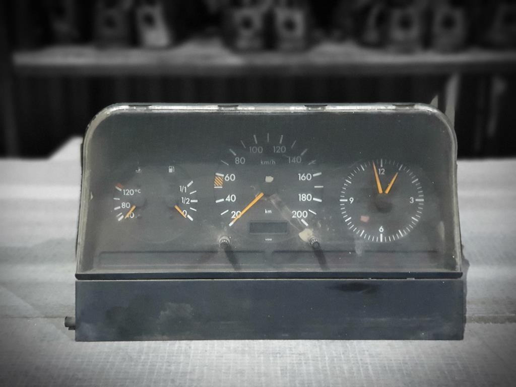 MERCEDES-BENZ SPRINTER 312 - Mērinstrumentu panelis - Kravas automašīna: foto 1 MERCEDES-BENZ SPRINTER 312 - Mērinstrumentu panelis - Kravas automašīna: foto 1