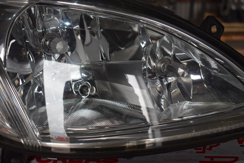 VITO 639 - PASSENGER - Tuvās gaismas - Kravas automašīna: foto 2 VITO 639 - PASSENGER - Tuvās gaismas - Kravas automašīna: foto 2