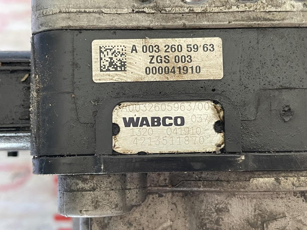 WABCO FOR MERCEDES ACTROS - 4213511870 - Elektroniskais vadības bloks (ECU) - Kravas automašīna: foto 4 WABCO FOR MERCEDES ACTROS - 4213511870 - Elektroniskais vadības bloks (ECU) - Kravas automašīna: foto 4