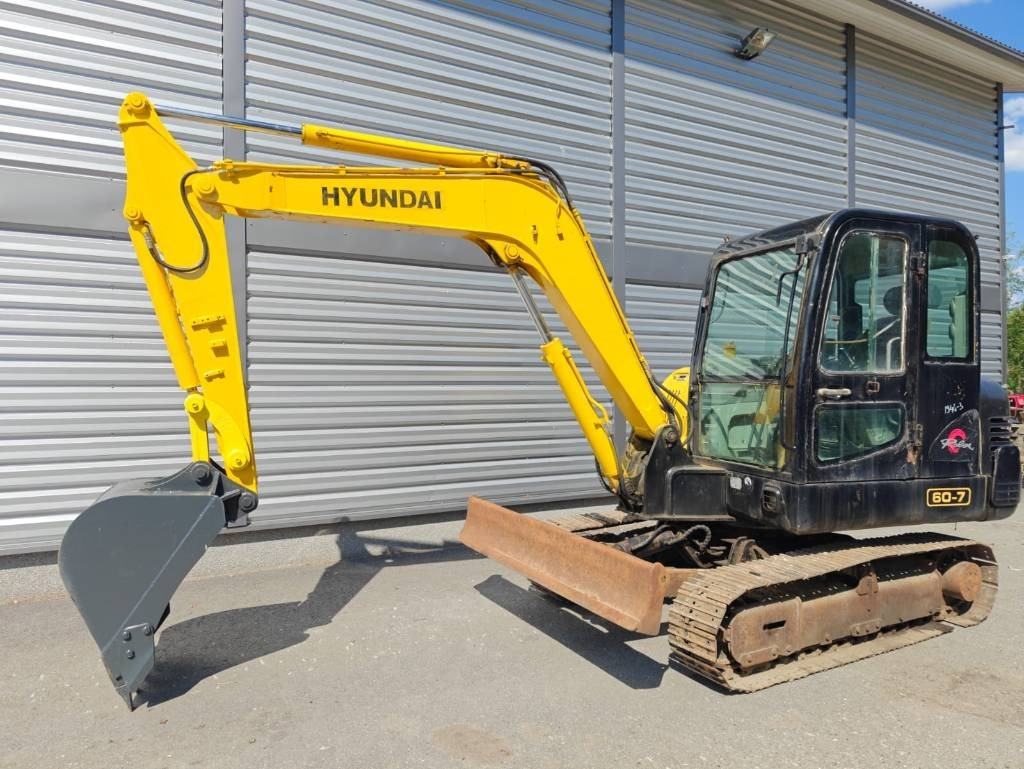 Hyundai R 60-7 - Mini-ekskavators: foto 1 Hyundai R 60-7 - Mini-ekskavators: foto 1