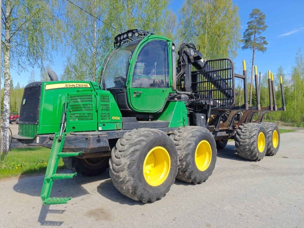 John Deere 1110 E Eco III - Forvarders: foto 1 John Deere 1110 E Eco III - Forvarders: foto 1