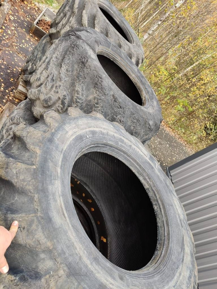 Nokian 800/40-26,5 - Riepa - Meža tehnika: foto 3 Nokian 800/40-26,5 - Riepa - Meža tehnika: foto 3