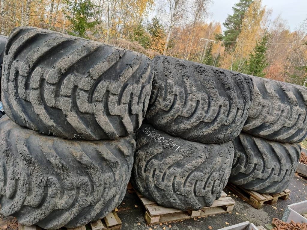 Nokian 800/40-26,5 - Riepa - Meža tehnika: foto 1 Nokian 800/40-26,5 - Riepa - Meža tehnika: foto 1