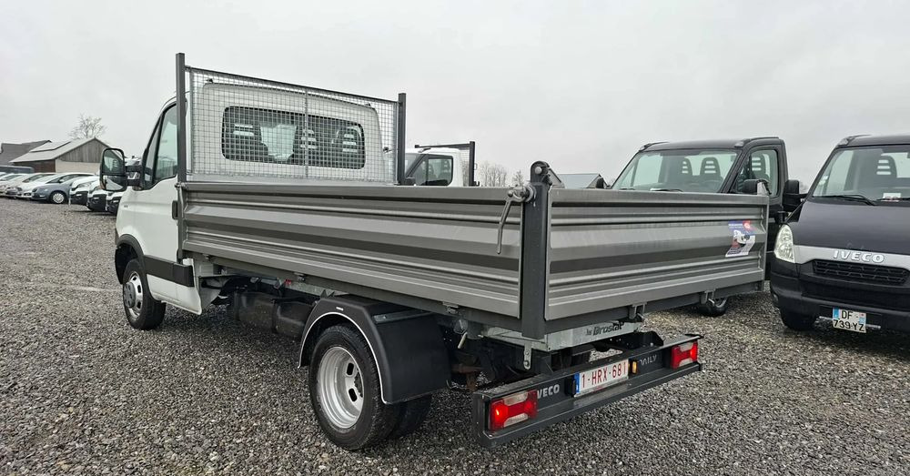 Iveco 35C13, 35C12, 35C14, 35C15 - Komercauto pašizgāzējs: foto 5 Iveco 35C13, 35C12, 35C14, 35C15 - Komercauto pašizgāzējs: foto 5