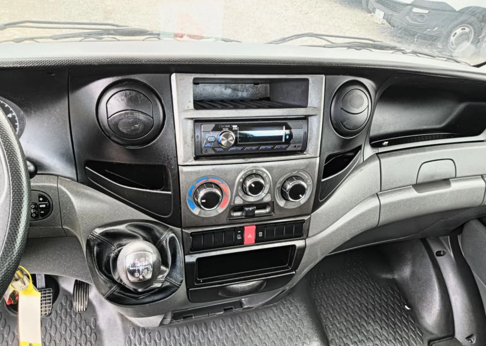 Šasija kravas automašīna Iveco 35C13, 35C12, 35C14, 35C15: foto 10 Šasija kravas automašīna Iveco 35C13, 35C12, 35C14, 35C15: foto 10