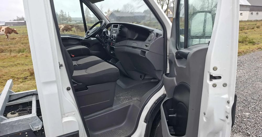 Iveco 35C13, 35C12, 35C14, 35C15 - Komercauto pašizgāzējs: foto 2 Iveco 35C13, 35C12, 35C14, 35C15 - Komercauto pašizgāzējs: foto 2