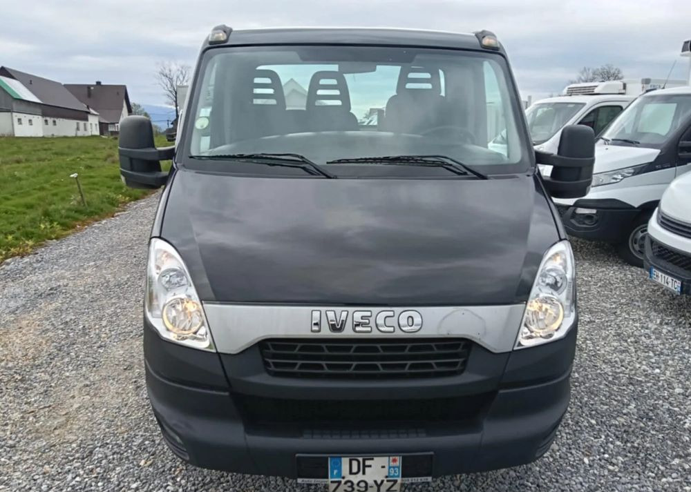 Iveco 35C13, 35C12, 35C15 - Šasija kravas automašīna: foto 2 Iveco 35C13, 35C12, 35C15 - Šasija kravas automašīna: foto 2