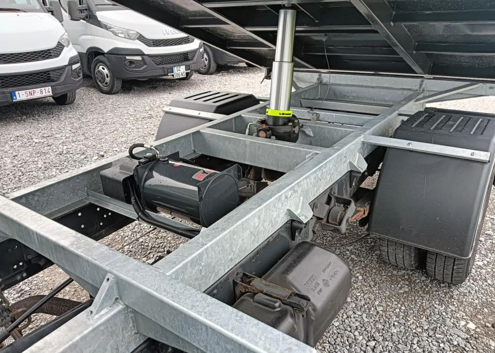 Iveco 35C13, 35C12, 35C15 līzingu Iveco 35C13, 35C12, 35C15: foto 17