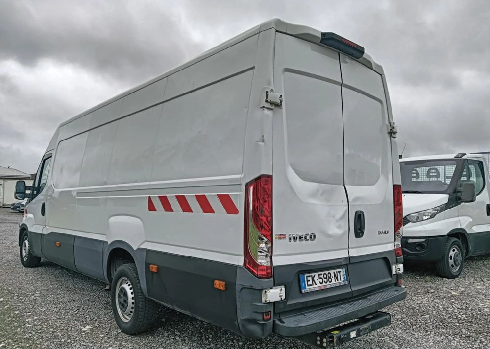 Iveco 35S14,35S13,35C13,35C12, - Kravas mikroautobuss: foto 2 Iveco 35S14,35S13,35C13,35C12, - Kravas mikroautobuss: foto 2