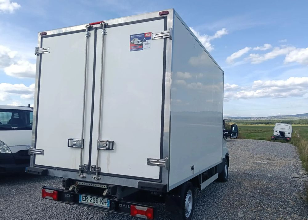 Iveco 35S16, 35S15, 35S14, 35S13, 35C13, 35C14 - Komercauto refrižerators: foto 3 Iveco 35S16, 35S15, 35S14, 35S13, 35C13, 35C14 - Komercauto refrižerators: foto 3