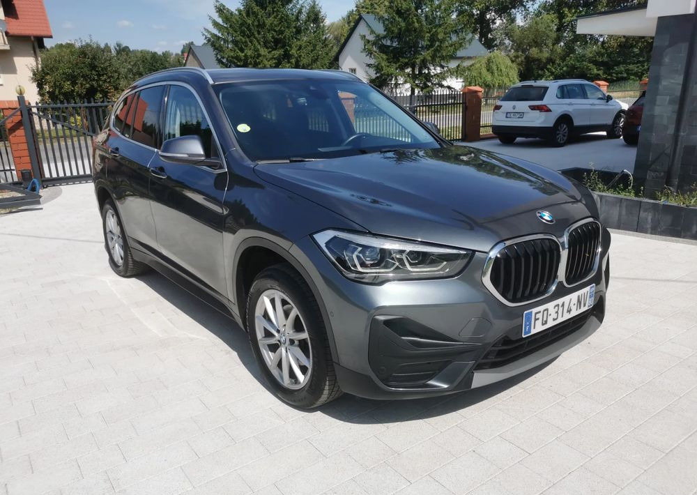 BMW X1 sDrive16d - Universālis: foto 1 BMW X1 sDrive16d - Universālis: foto 1