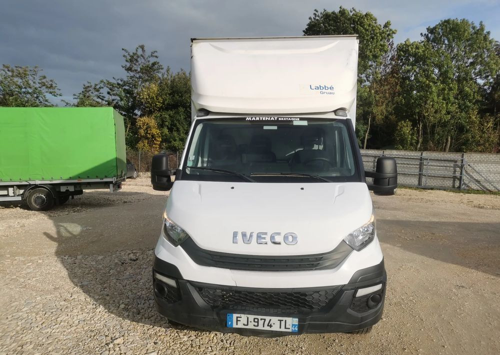 Iveco 3.0-150KM Daily 35C15 Kontener długi rama 35-150 kiper Klimatyzacja długi rozstaw - Furgons ar slēgtā virsbūve: foto 2 Iveco 3.0-150KM Daily 35C15 Kontener długi rama 35-150 kiper Klimatyzacja długi rozstaw - Furgons ar slēgtā virsbūve: foto 2