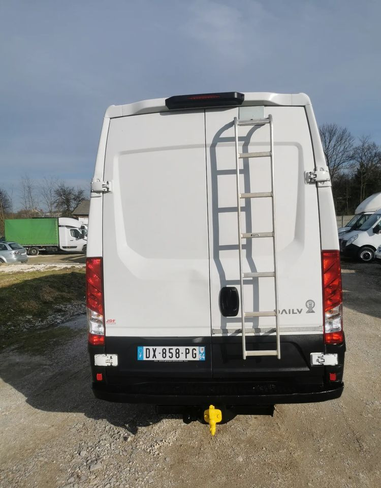 Iveco 35C13 Daily L3H2 bliźniak Klima 2.3-130KM 6-biegów Hak podwójne koła 35-130 L4H2 - Kravas mikroautobuss: foto 4 Iveco 35C13 Daily L3H2 bliźniak Klima 2.3-130KM 6-biegów Hak podwójne koła 35-130 L4H2 - Kravas mikroautobuss: foto 4
