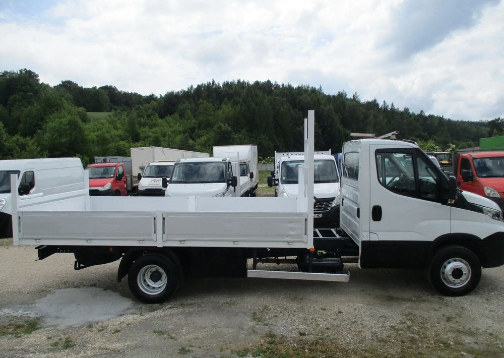 Iveco Daily 3.0 na bliźniaku 70C18 skrzynia, laweta, rama, HDS, 70-180 kiper - Bortu kravas automašīna/ Platforma: foto 2 Iveco Daily 3.0 na bliźniaku 70C18 skrzynia, laweta, rama, HDS, 70-180 kiper - Bortu kravas automašīna/ Platforma: foto 2