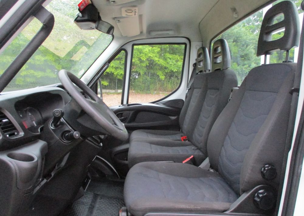Bortu kravas automašīna/ Platforma Iveco Daily 3.0 na bliźniaku 70C18 skrzynia, laweta, rama, HDS, 70-180 kiper: foto 13