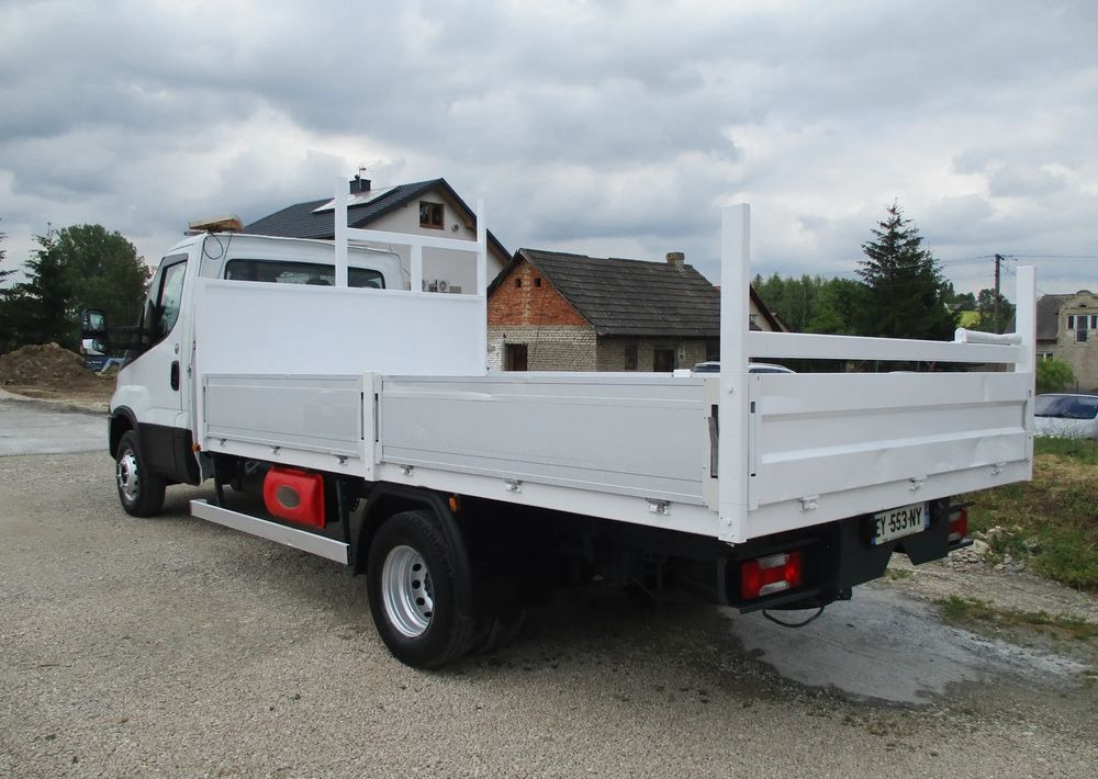 Iveco Daily 3.0 na bliźniaku 70C18 skrzynia, laweta, rama, HDS, 70-180 kiper - Bortu kravas automašīna/ Platforma: foto 5 Iveco Daily 3.0 na bliźniaku 70C18 skrzynia, laweta, rama, HDS, 70-180 kiper - Bortu kravas automašīna/ Platforma: foto 5