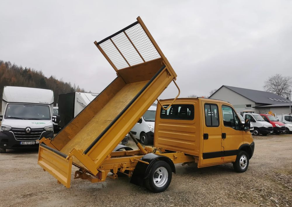 Iveco Daily 35C12 Brygadówka wywrotka Dubel hak kiper doka 35C13 - Komercauto pašizgāzējs: foto 5 Iveco Daily 35C12 Brygadówka wywrotka Dubel hak kiper doka 35C13 - Komercauto pašizgāzējs: foto 5