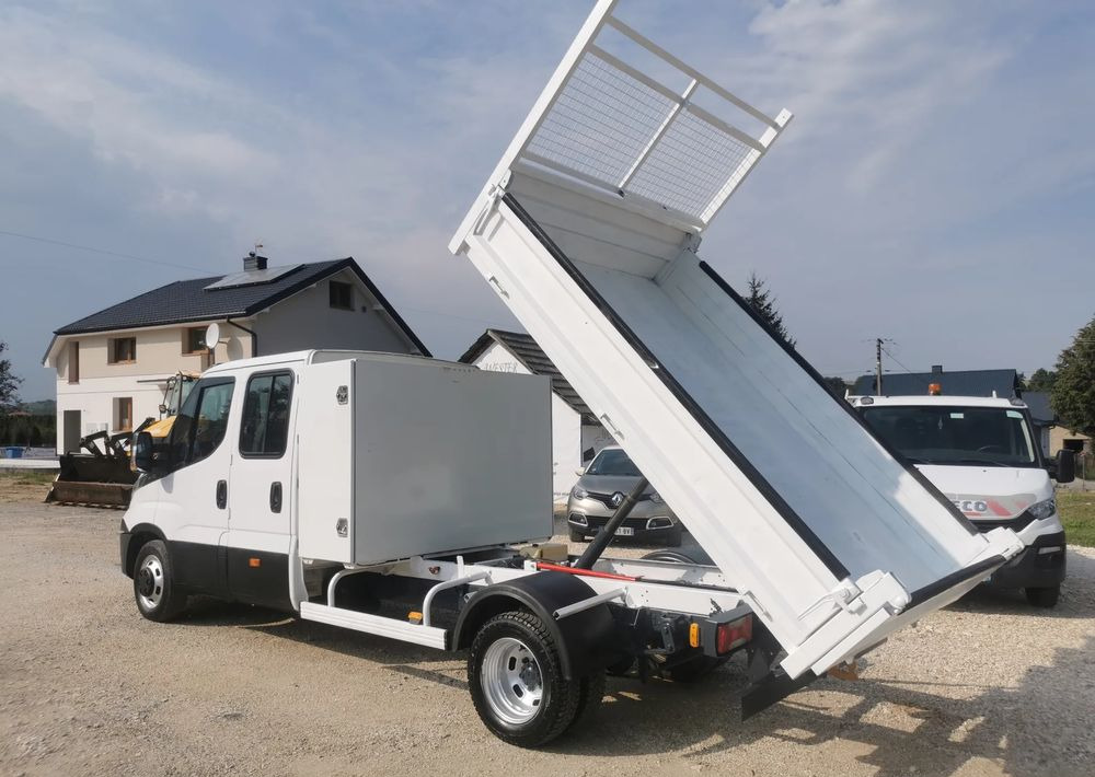Iveco Daily 35C13 Brygadówka Klima 35-130 wywrotka kiper doka Dubel - Komercauto pašizgāzējs: foto 4 Iveco Daily 35C13 Brygadówka Klima 35-130 wywrotka kiper doka Dubel - Komercauto pašizgāzējs: foto 4