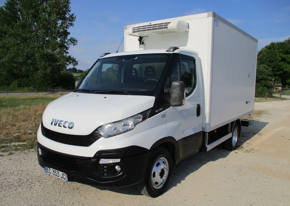 Iveco Daily 35C13 chłodnia Mroźnia na bliźniaku 35-130 Thermo King agregat - Komercauto refrižerators: foto 1 Iveco Daily 35C13 chłodnia Mroźnia na bliźniaku 35-130 Thermo King agregat - Komercauto refrižerators: foto 1