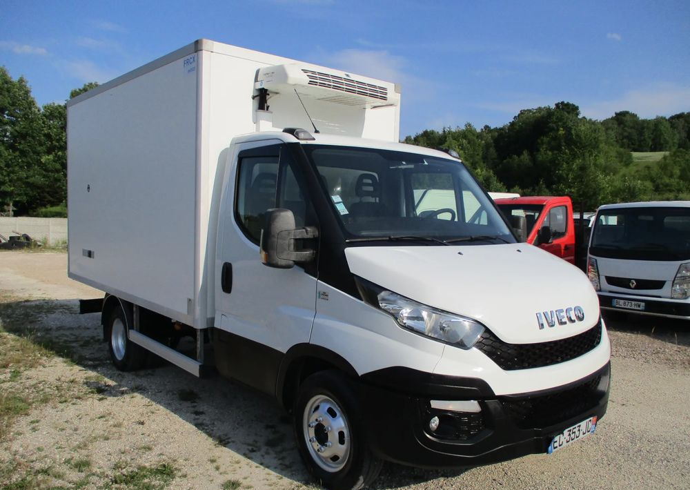 Iveco Daily 35C13 chłodnia Mroźnia na bliźniaku 35-130 Thermo King agregat - Komercauto refrižerators: foto 2 Iveco Daily 35C13 chłodnia Mroźnia na bliźniaku 35-130 Thermo King agregat - Komercauto refrižerators: foto 2