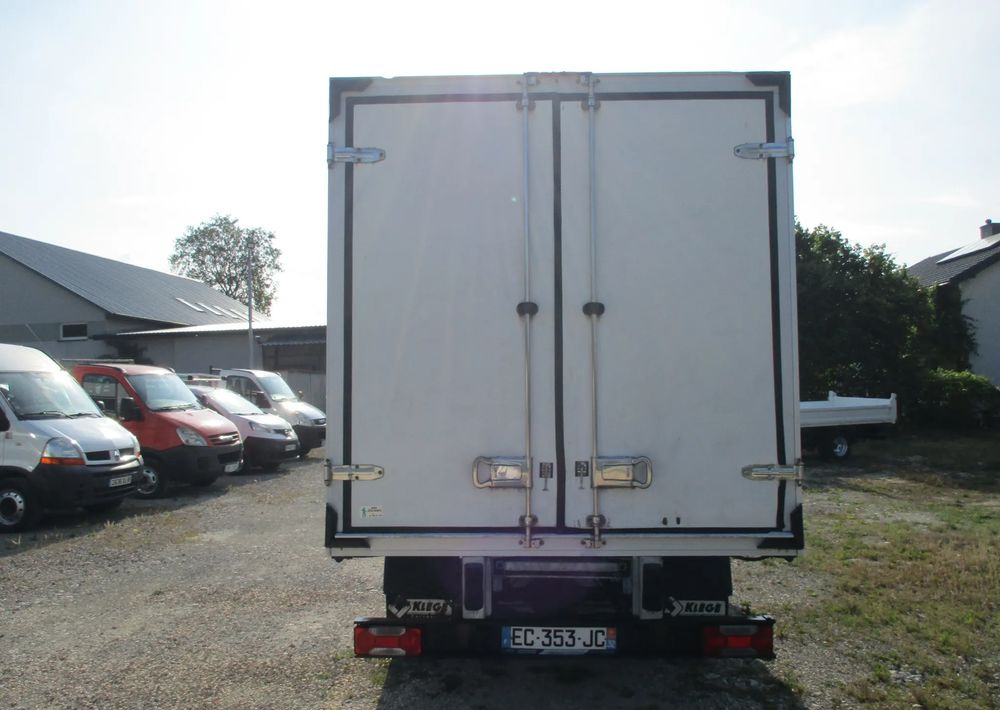 Iveco Daily 35C13 chłodnia Mroźnia na bliźniaku 35-130 Thermo King agregat - Komercauto refrižerators: foto 5 Iveco Daily 35C13 chłodnia Mroźnia na bliźniaku 35-130 Thermo King agregat - Komercauto refrižerators: foto 5