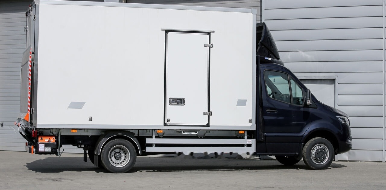 Mercedes-Benz Sprinter 319 - Furgons ar slēgtā virsbūve: foto 2 Mercedes-Benz Sprinter 319 - Furgons ar slēgtā virsbūve: foto 2