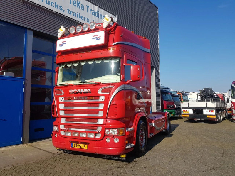 Scania R500 V8 Showtruck Open uitlaat Standairco Retarder - Vilcējs: foto 1 Scania R500 V8 Showtruck Open uitlaat Standairco Retarder - Vilcējs: foto 1