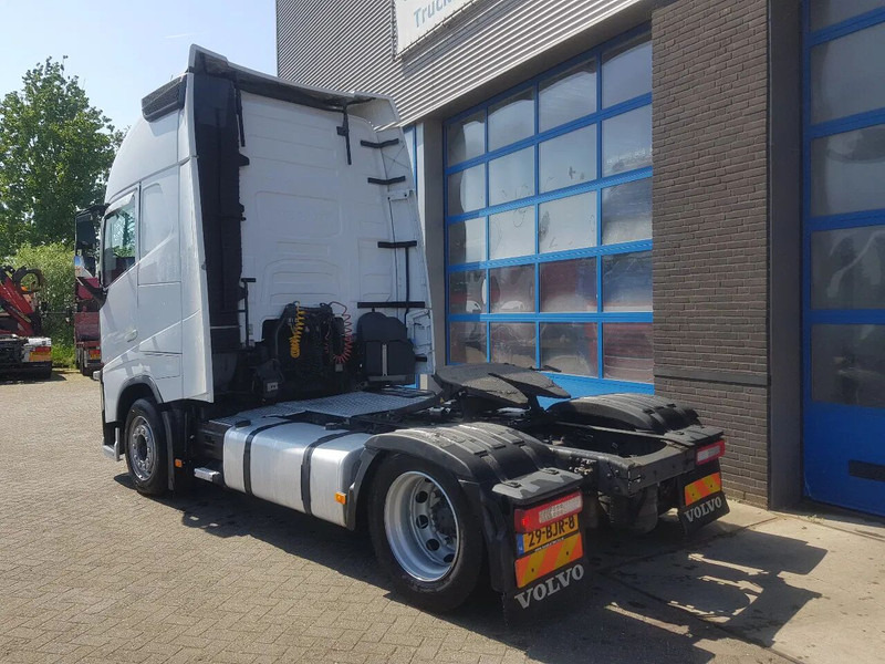 Volvo FH 420 Low deck XL Cabine hefschotel I-Parc Cool - Vilcējs: foto 4 Volvo FH 420 Low deck XL Cabine hefschotel I-Parc Cool - Vilcējs: foto 4