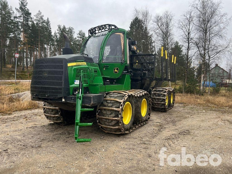 John Deere 1510G - Meža piekabe: foto 1 John Deere 1510G - Meža piekabe: foto 1
