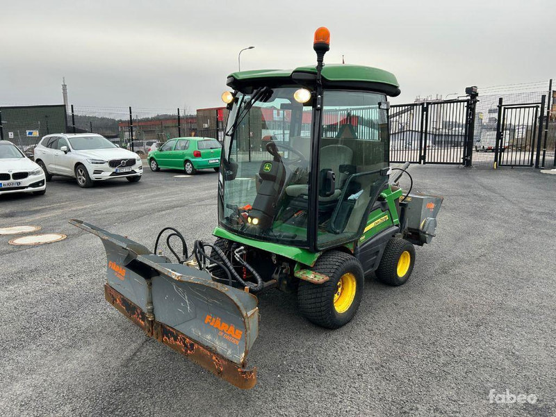 John Deere 1585 - Riteņu iekrāvējs: foto 1 John Deere 1585 - Riteņu iekrāvējs: foto 1