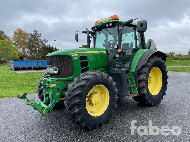John Deere 6930 - Traktors: foto 1 John Deere 6930 - Traktors: foto 1