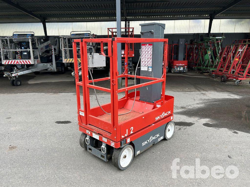 Skyjack SJ12 - Šķērveida pacēlājs: foto 1 Skyjack SJ12 - Šķērveida pacēlājs: foto 1
